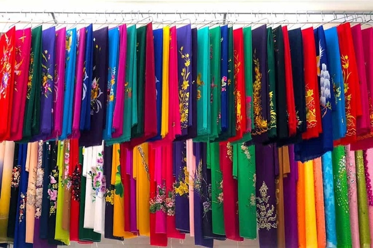 Top địa chỉ mua vải và may áo dai đẹp nhất Huế - Minh Tân