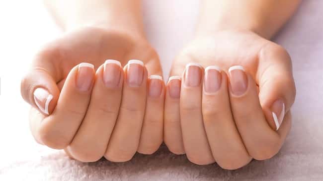 Cách cắt móng tay đẹp