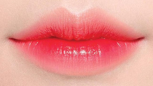 Xăm môi có được ăn thịt vịt không?