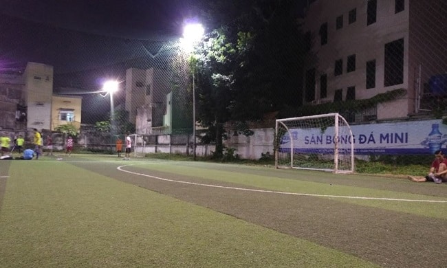 Sân bóng đá Trần Kế Xương - Phú Nhuận