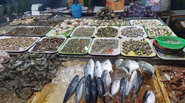 Tư Ốc Lầu là Top 10 địa chỉ mua hải sản tươi sống ngon nhất TPHCM