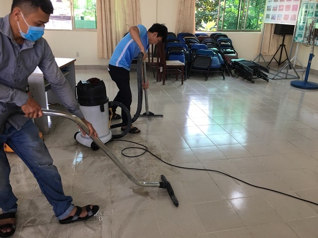 Vệ sinh nhà sau xây dựng ở TPHCM