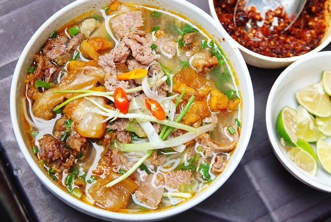 Top 10 đặc sản Hà Nam ăn 1 lần là nhớ mãi không quên - bún tái kênh