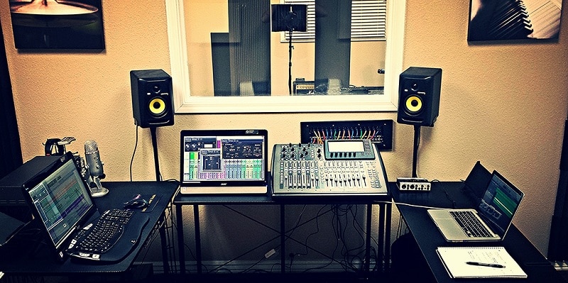 Phòng thu âm Sonar Production