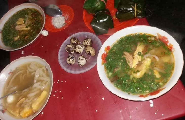 Top 5 quán bánh canh cá lóc ngon nhất tại Huế - Dì Hương