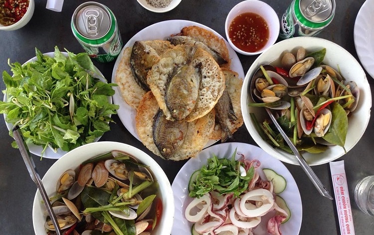 top 10 quán ăn hải sản tươi sống ngon bổ rẻ nhất tại Huế - Đầm chuồn hương quán