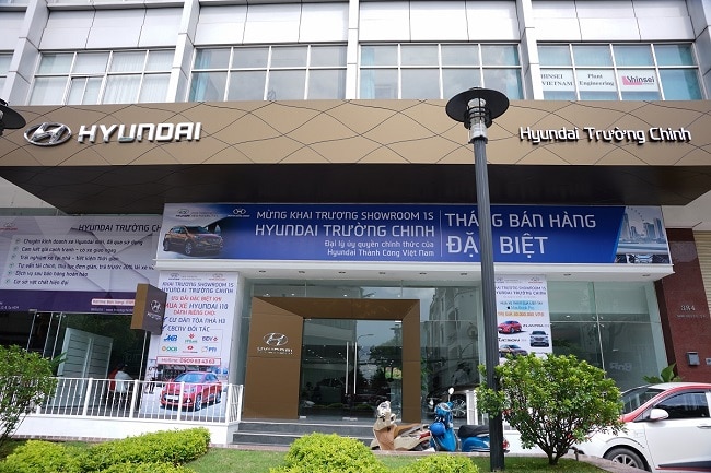 Hyundai Trường Chinh là Top 10 showroom bán ô tô chính hãng, uy tín nhất TP. Hồ Chí Minh