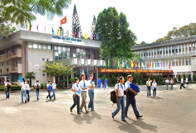 Trường Đại học Bách Khoa TP HCM là Top 10 Trường đại học công lập tốt nhất TP. Hồ Chí Minh