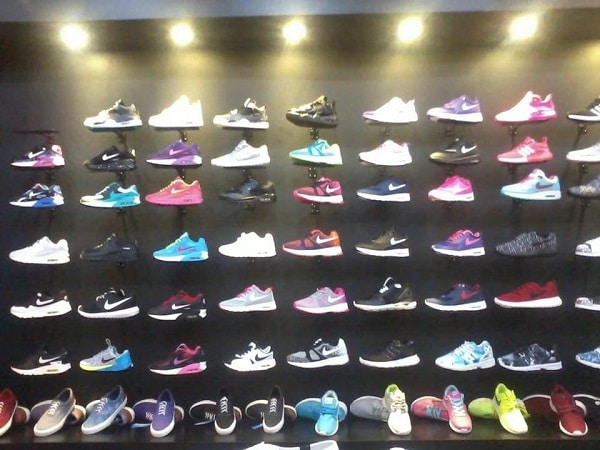top 10 shop giay sneaker dep va chat luong nhat tai tphcm 05