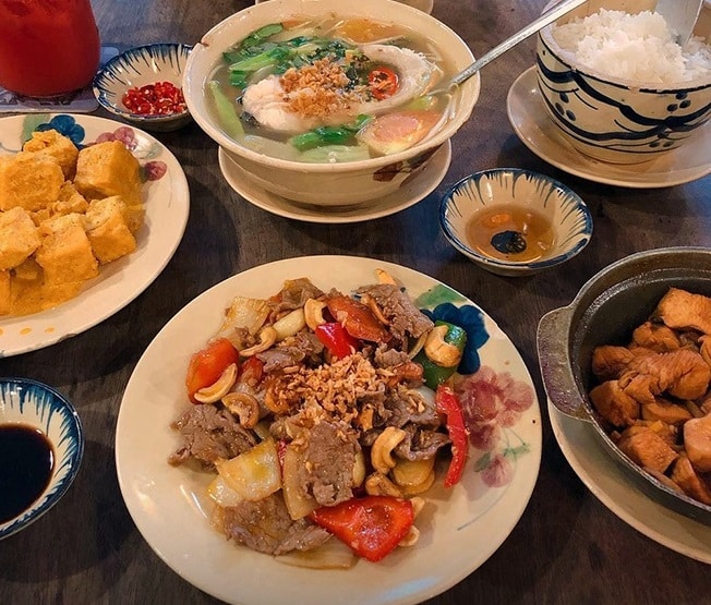 Quán bụi