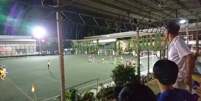 Sân bóng đá ở Bình Tân