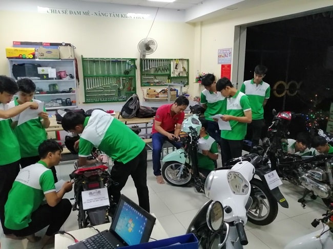 Lơp học tại Trung Tâm Đào Tạo Kỹ Thuật Xe Máy Việt Nam