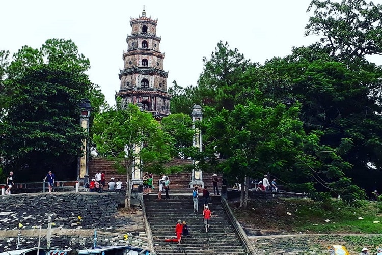 Top 7 địa điểm du lịch nổi tiếng tại Huế - Chùa Thiên Mụ